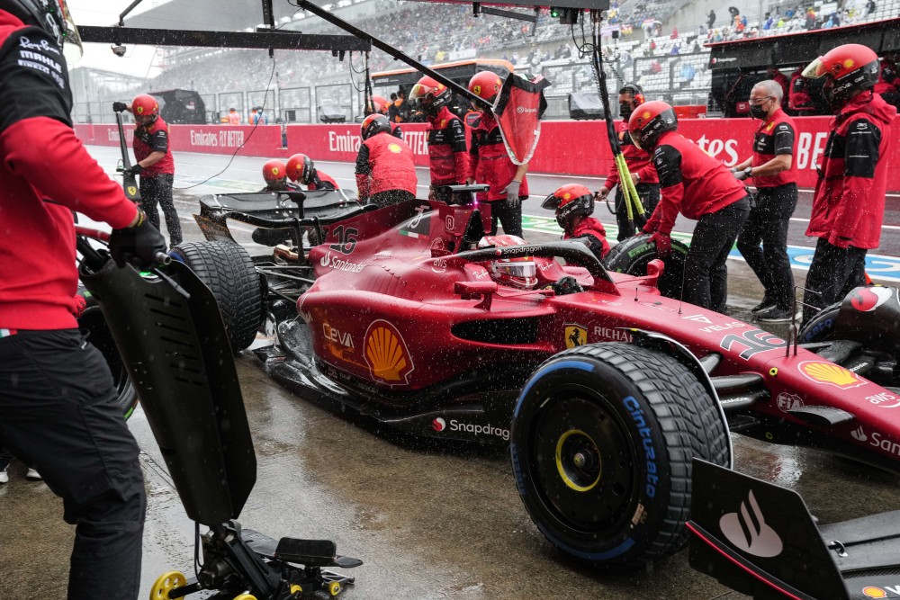 开云体育平台APP-哈斯车队完胜法拉利，塞恩斯刷新纪录